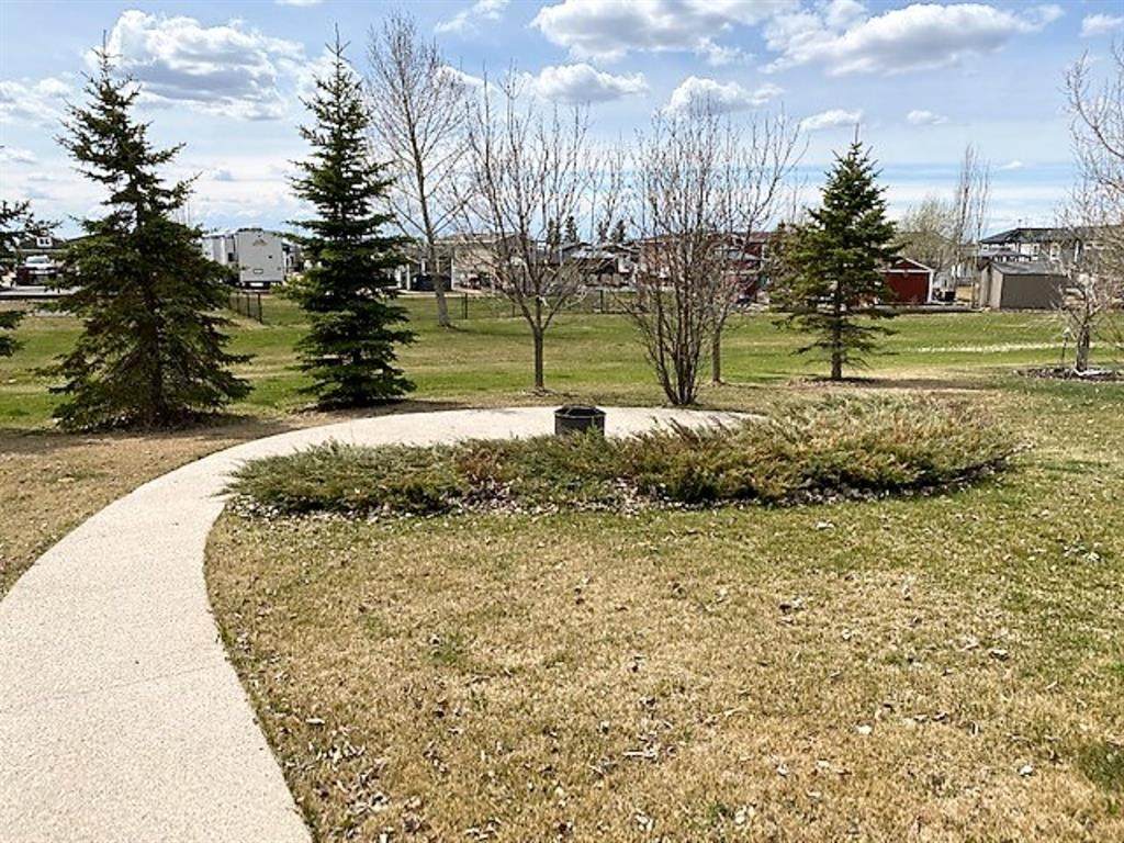 10046 Township Road 422 - Photo 1