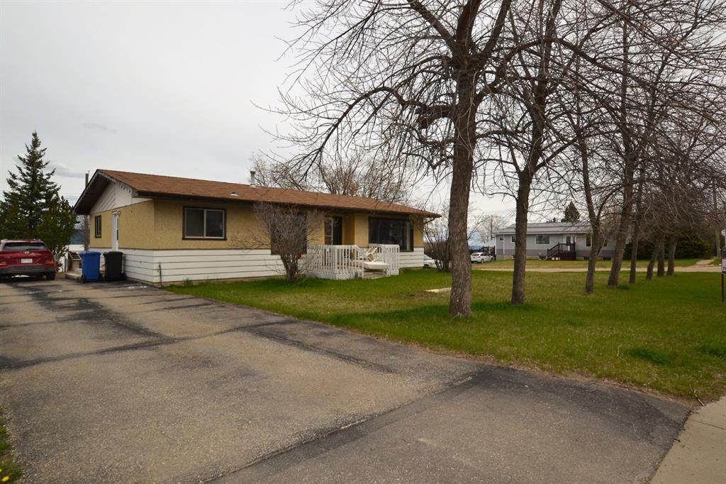 5101 46 Ave - Photo 1