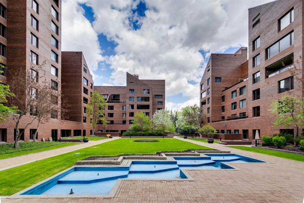 500 Eau Claire Avenue - Photo 1