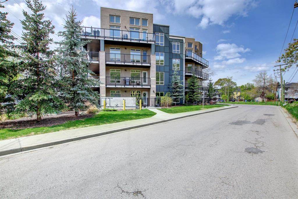 823 5 Avenue - Photo 1