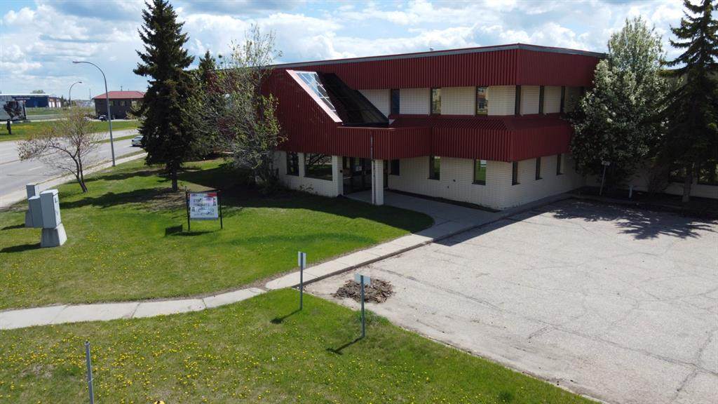 9717 97 Avenue - Photo 1