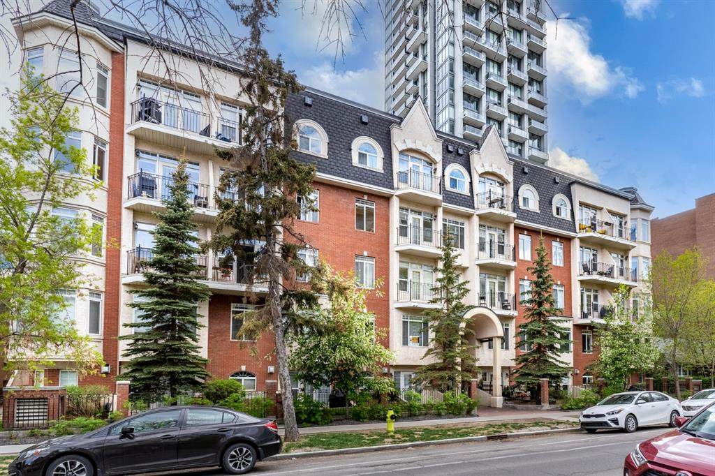 923 15 Avenue - Photo 1