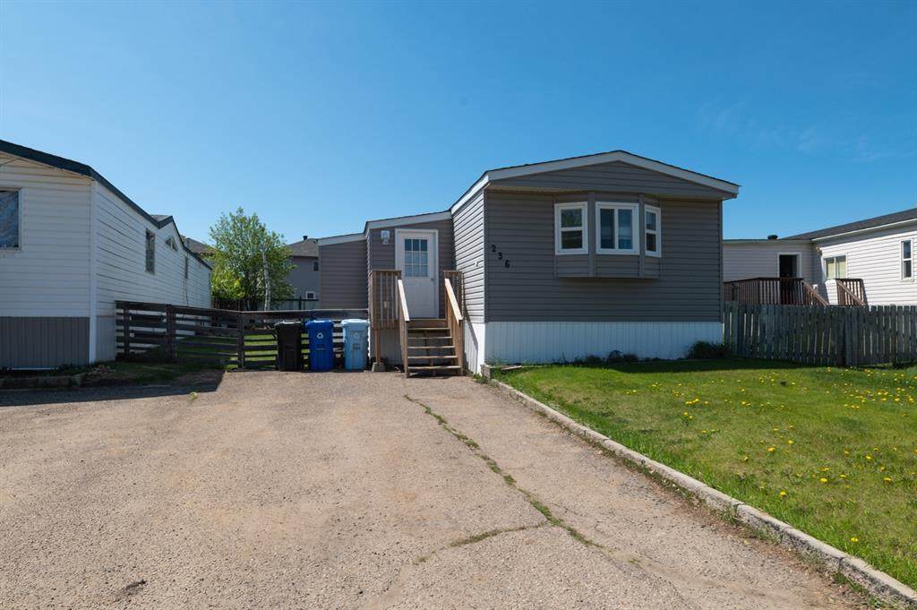 236 Caouette Crescent - Photo 1