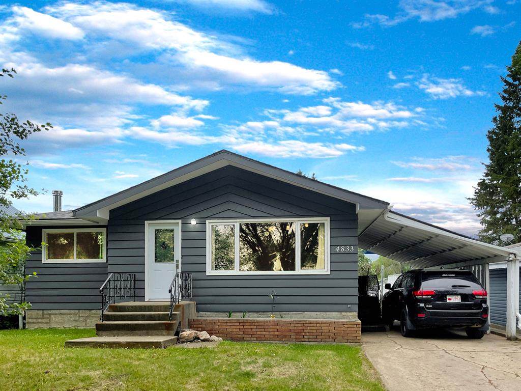 4833 57 Ave - Photo 1