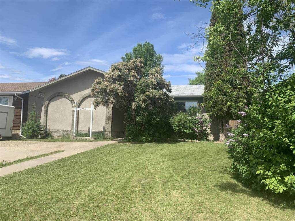 4708 54 Avenue - Photo 1