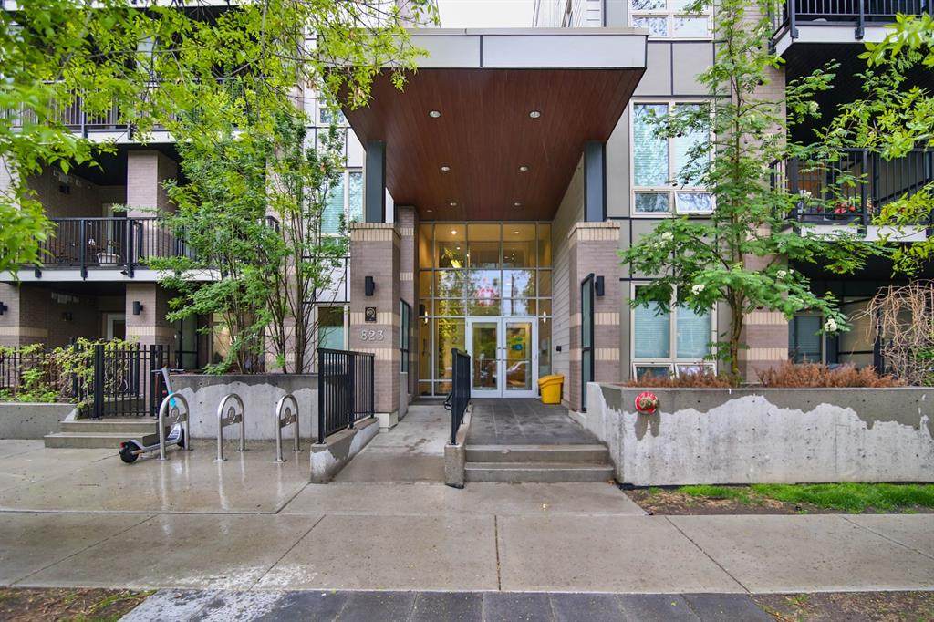 823 5 Avenue - Photo 1