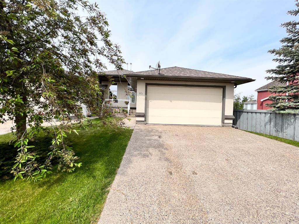8910 122 Avenue - Photo 1