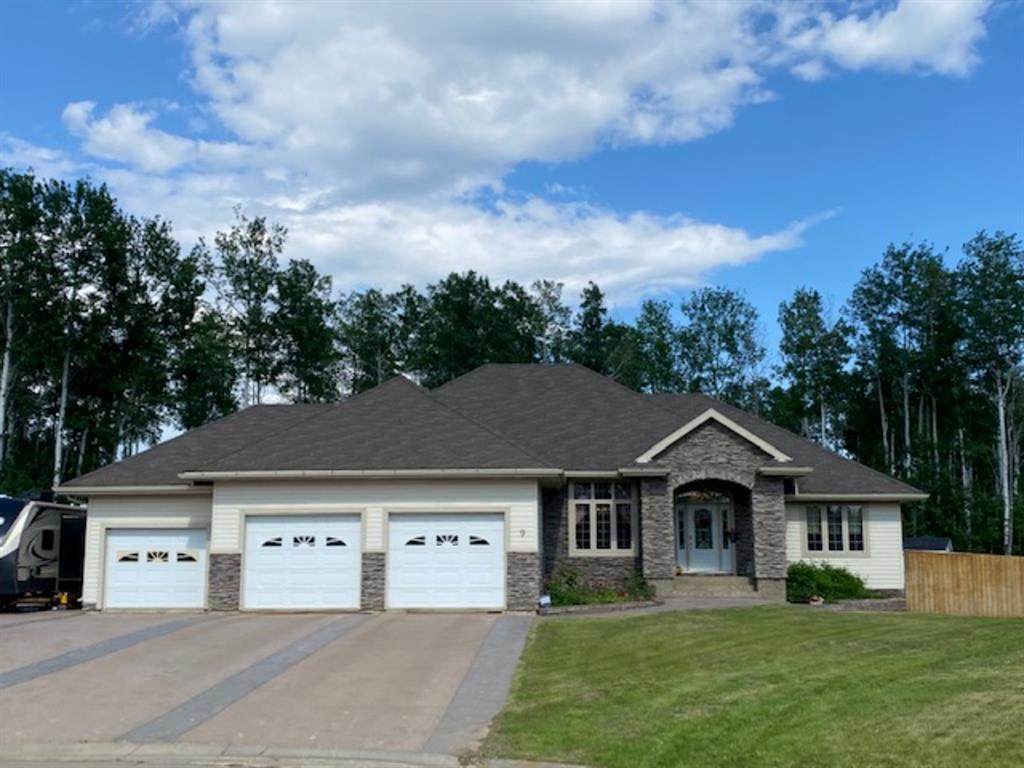 9 Chinook Crescent - Photo 1