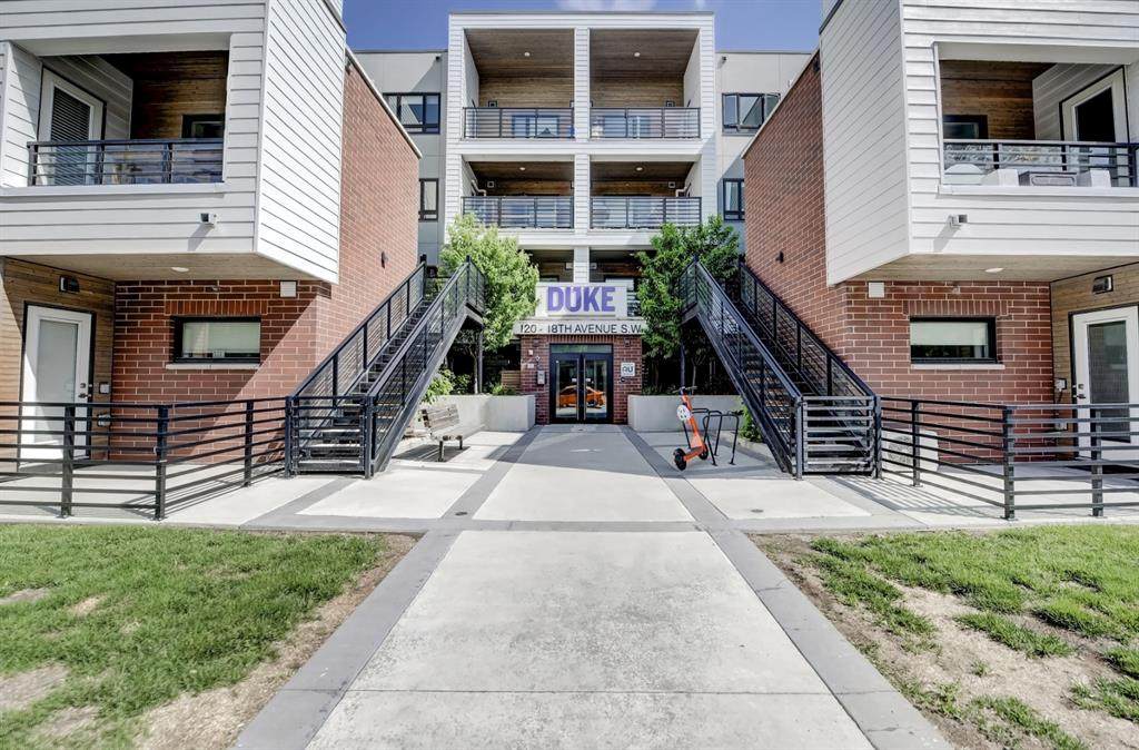120 18 Avenue - Photo 1