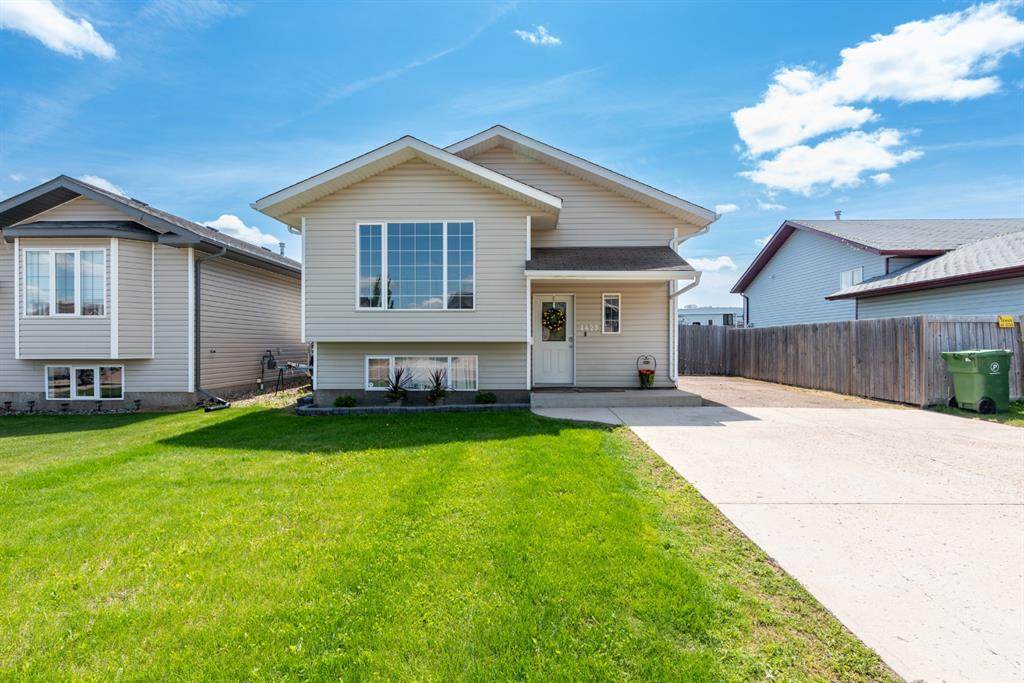 4423 26 Street - Photo 1