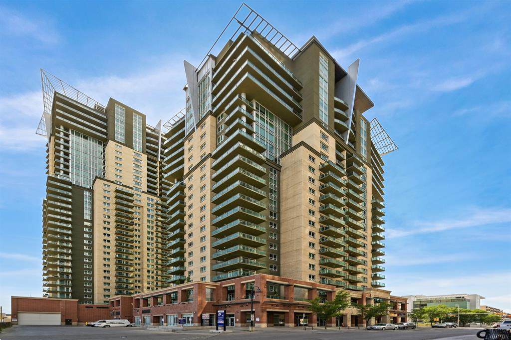 1410 1 Street - Photo 1