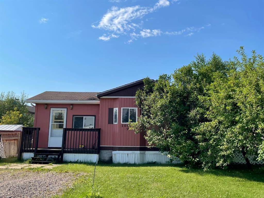 10609 99 Avenue - Photo 1
