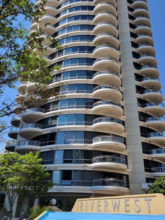 1088 6 Avenue - Photo 1