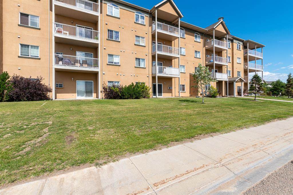 6802 42 Street - Photo 1