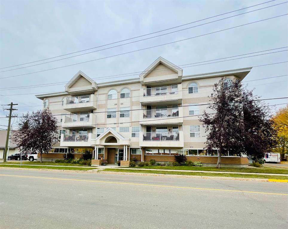 5120 48 Street - Photo 1
