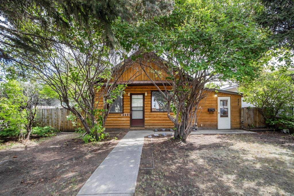 117 Centre Street - Photo 1