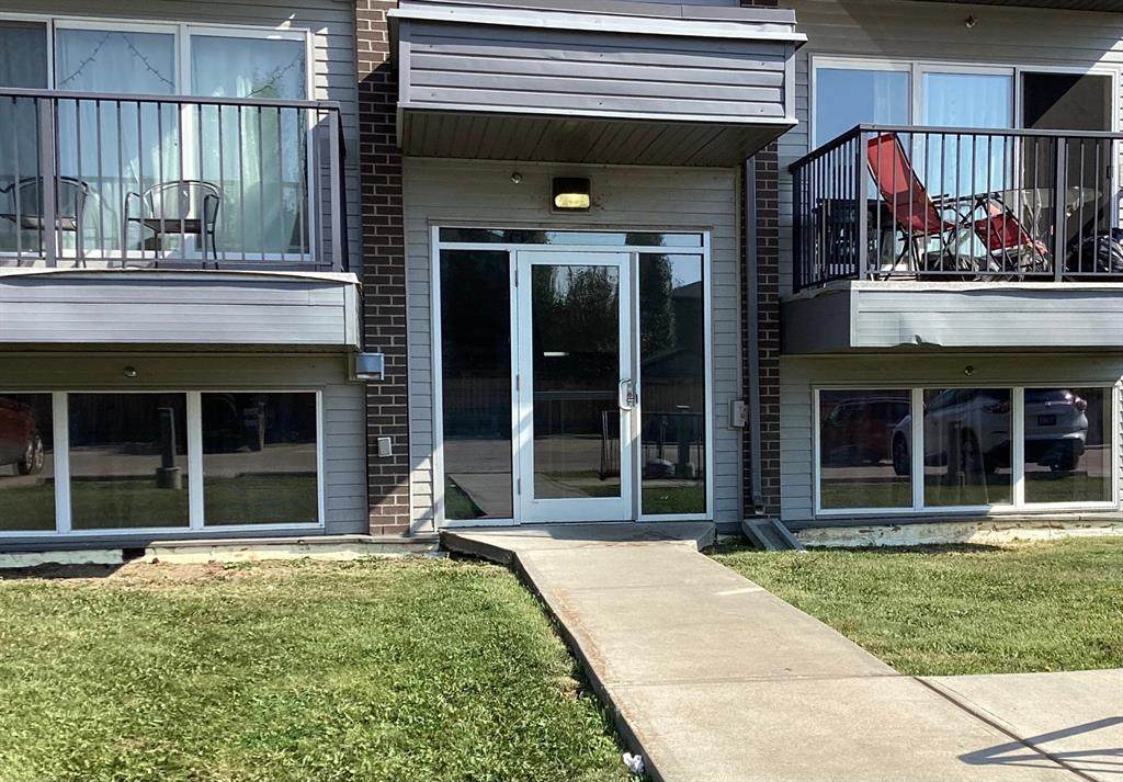 709 6 Avenue - Photo 1