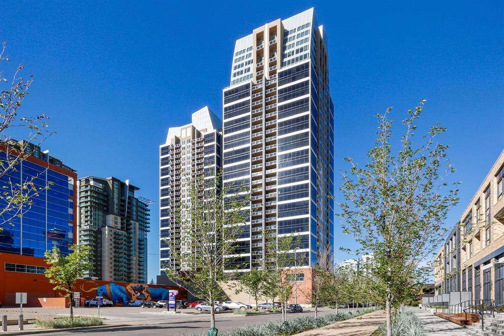 211 13 Avenue - Photo 1