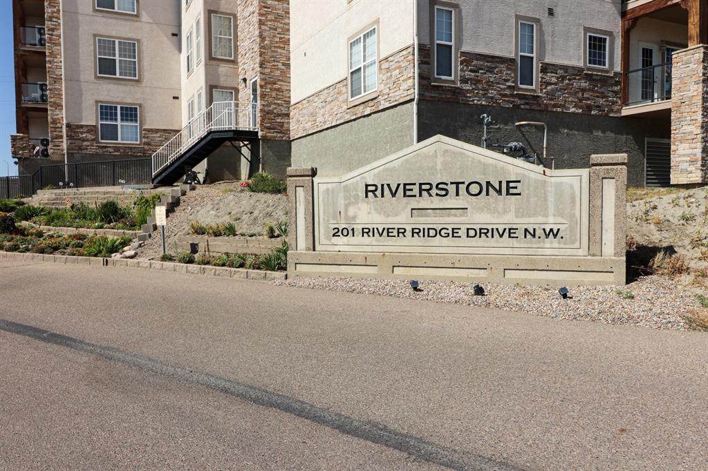 201 River Ridge Drive - Photo 1