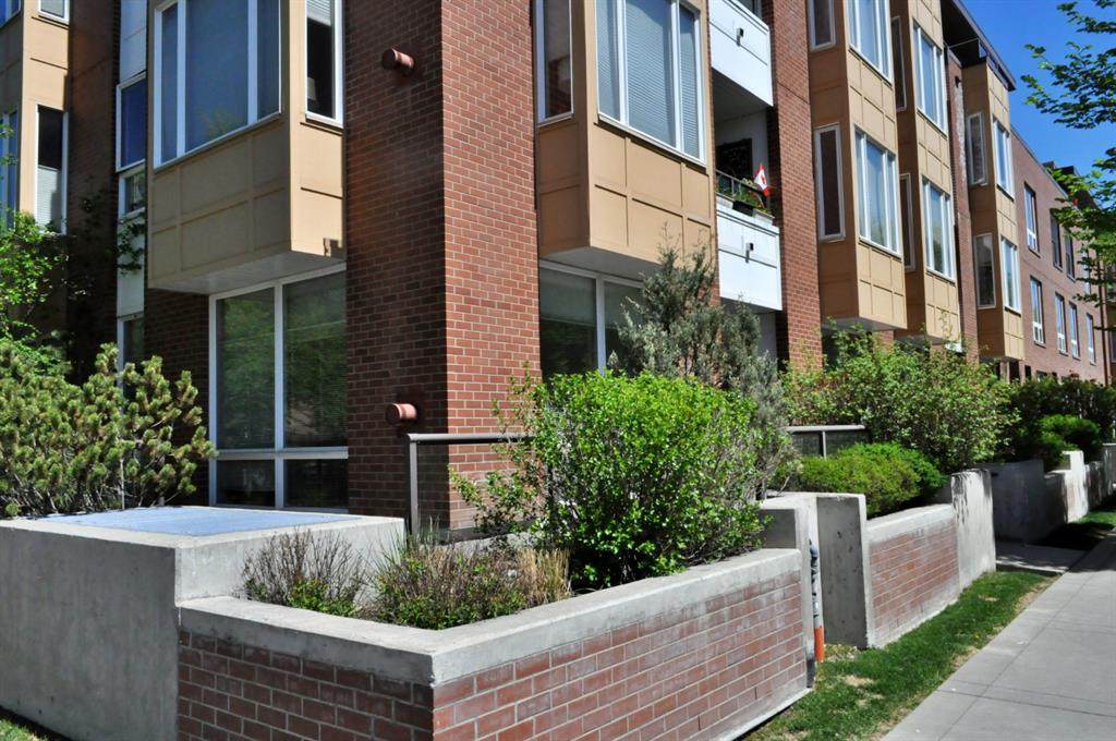 1000 Centre Ave Ne - Photo 1