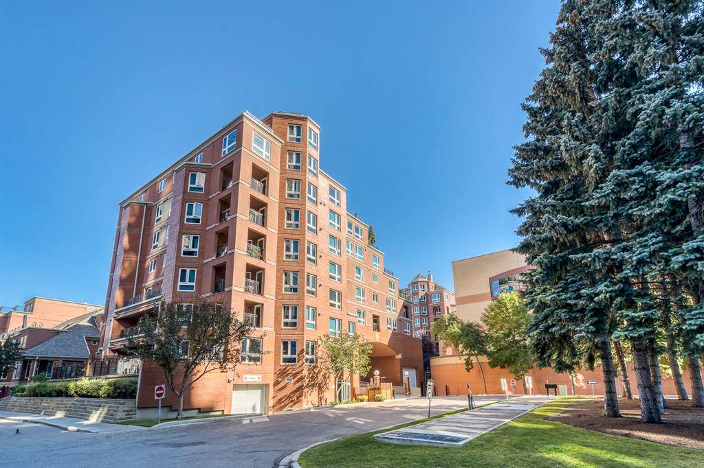 400 Eau Claire Avenue - Photo 1