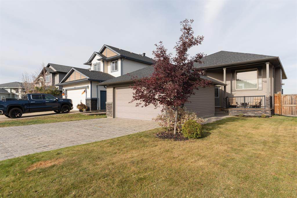 192 Merganser Crescent - Photo 1