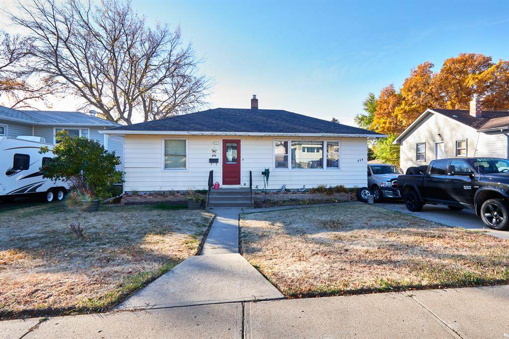 253 12 Street - Photo 1