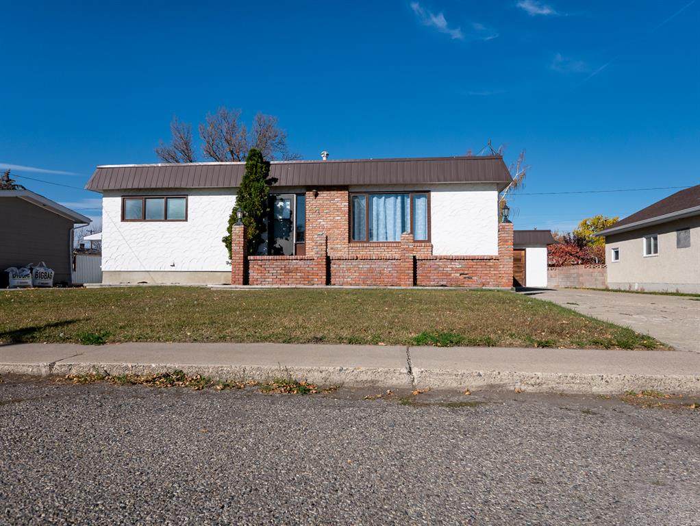 451 16 Street - Photo 1