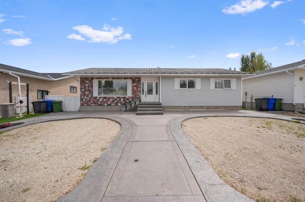 5719 58 Avenue - Photo 1