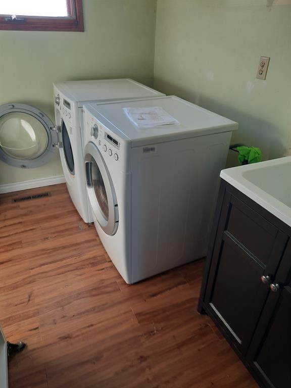 530 Center Street - Photo 1