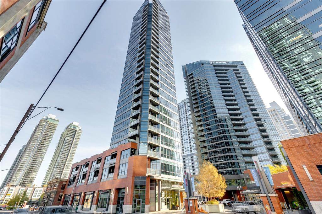 225 11 Avenue - Photo 1