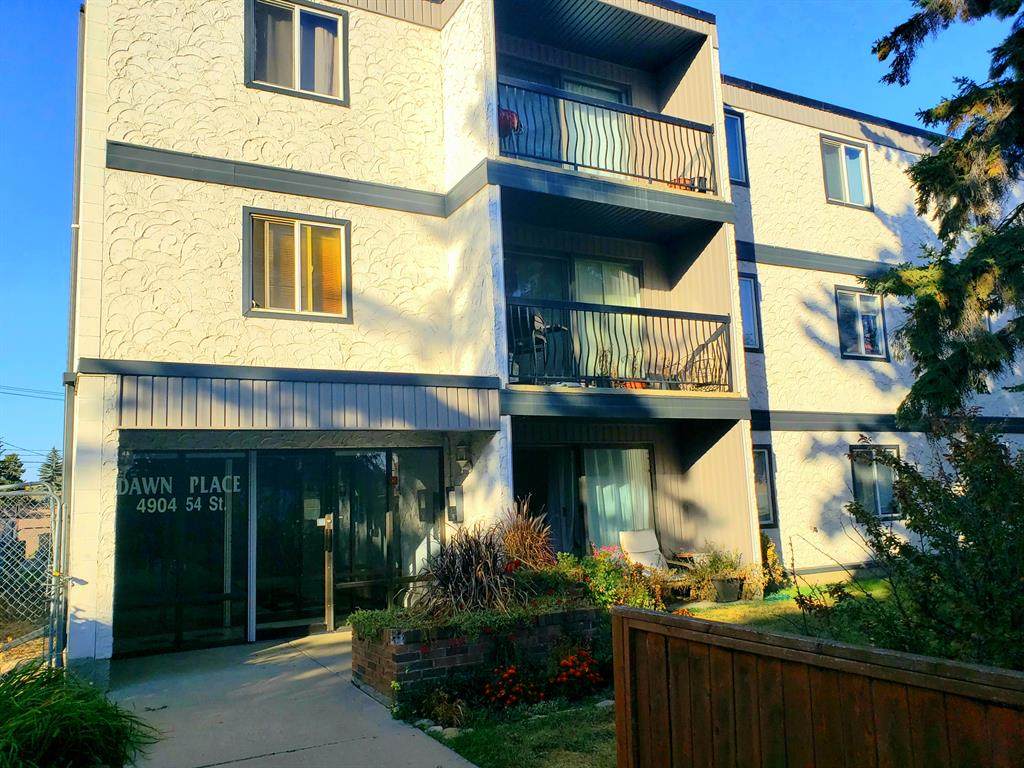 4904 54 Street - Photo 1