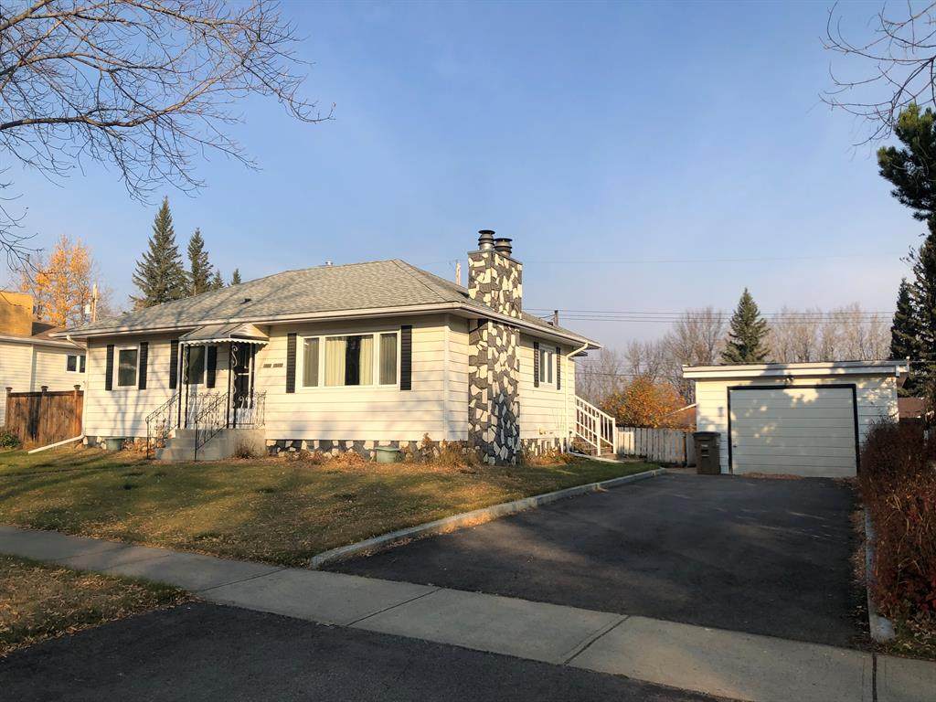 4807 46 Avenue - Photo 1