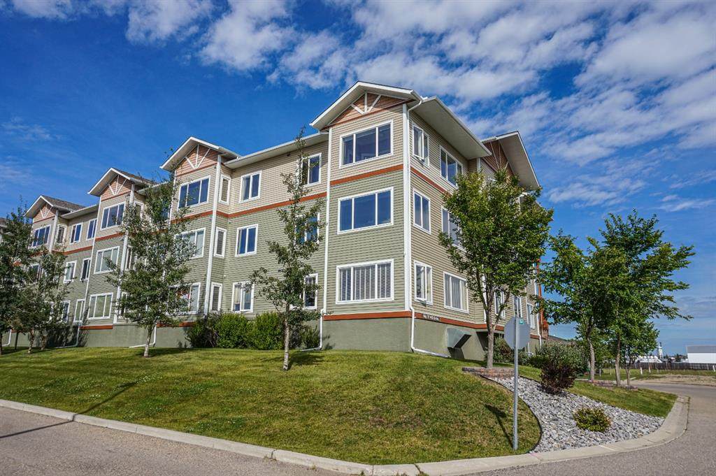 4403 67A Avenue - Photo 1