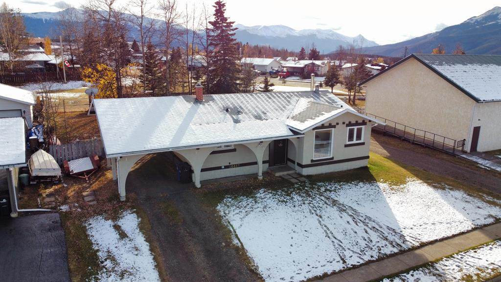 10449 105Ave - Photo 1