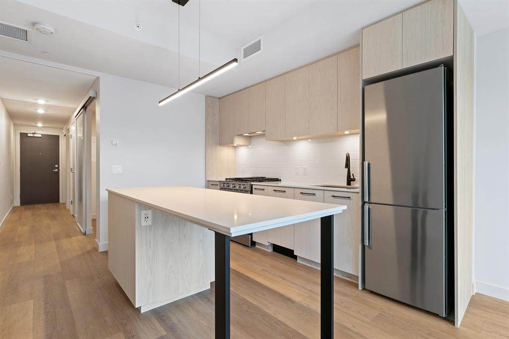 1107 Gladstone Road - Photo 1