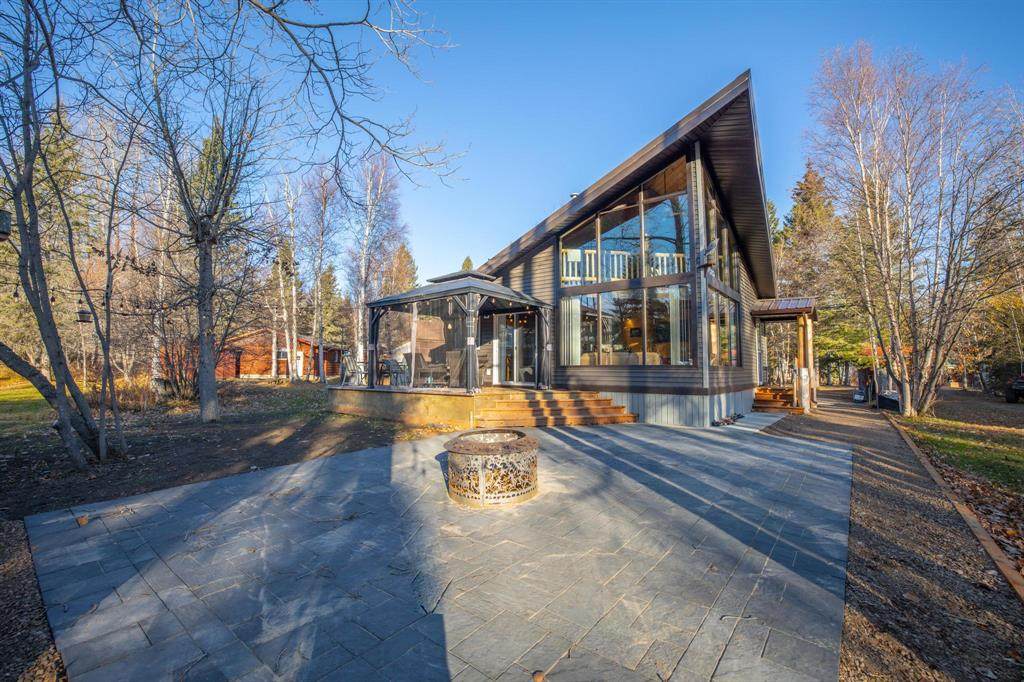 811 Long Lake Drive - Photo 1