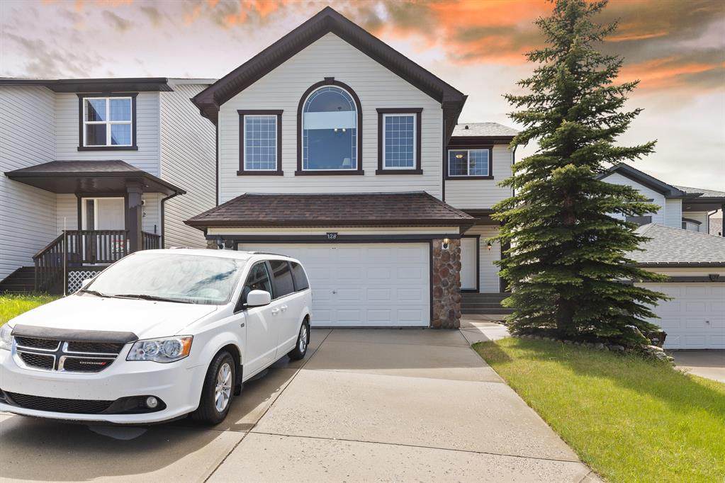 128 Rockywood Park - Photo 1