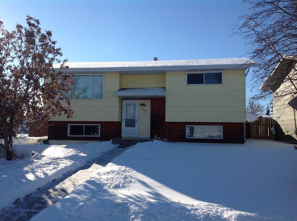 4519 45 Avenue - Photo 1
