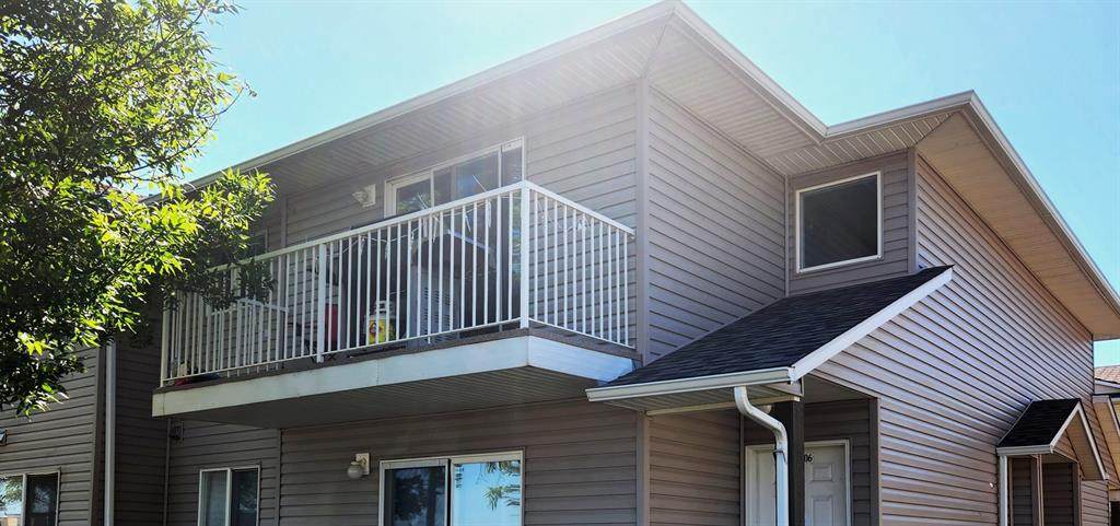 11018 106 Avenue - Photo 1
