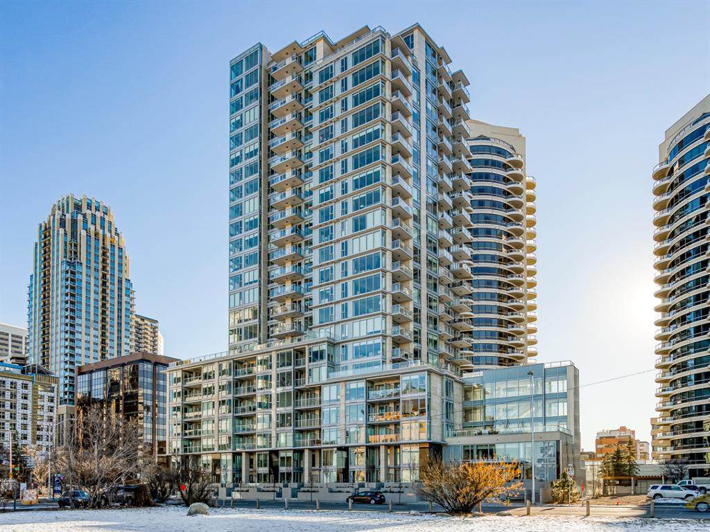 1025 5 Avenue - Photo 1