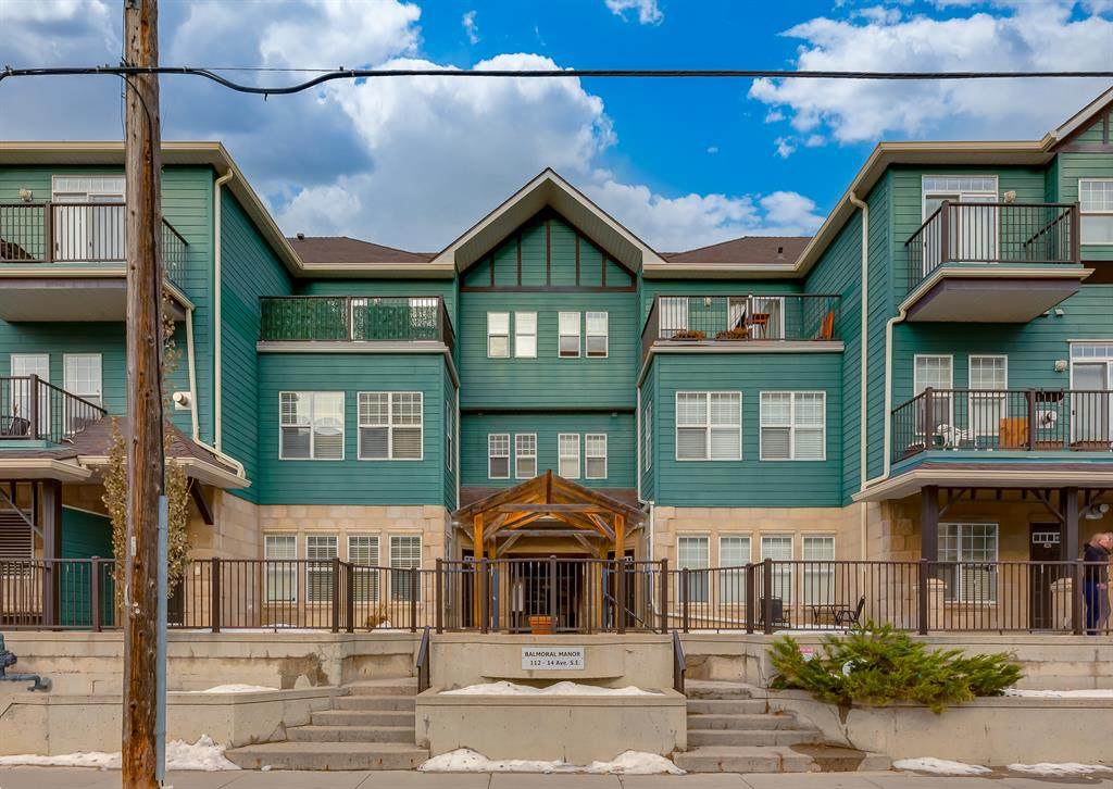 112 14 Avenue - Photo 1
