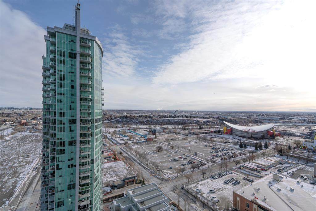1122 3 Street - Photo 1
