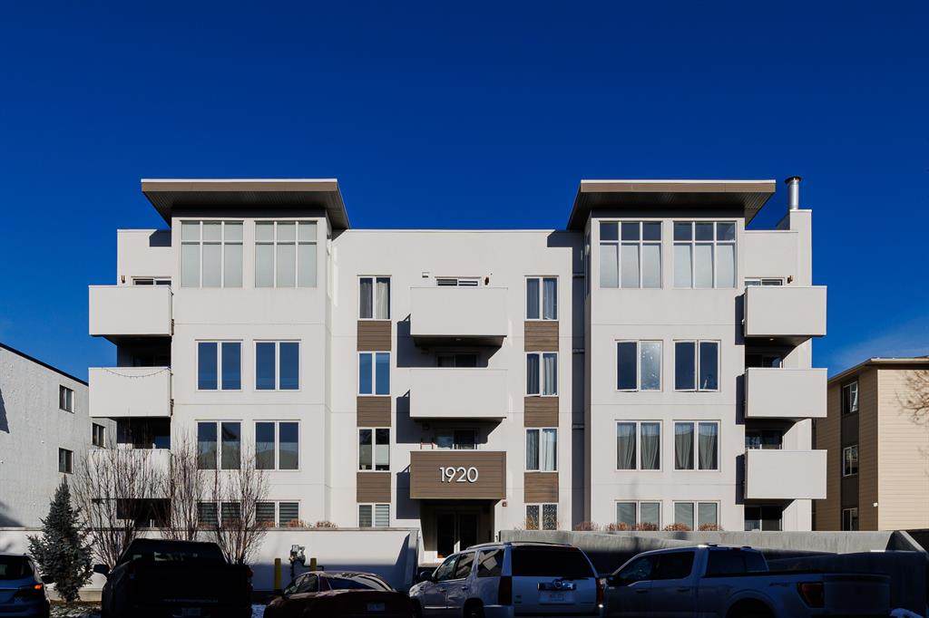 1920 11 Avenue - Photo 1