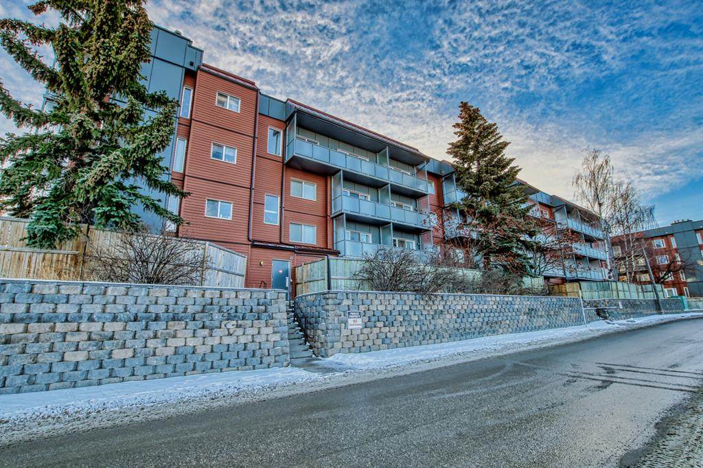 335 Garry Crescent - Photo 1