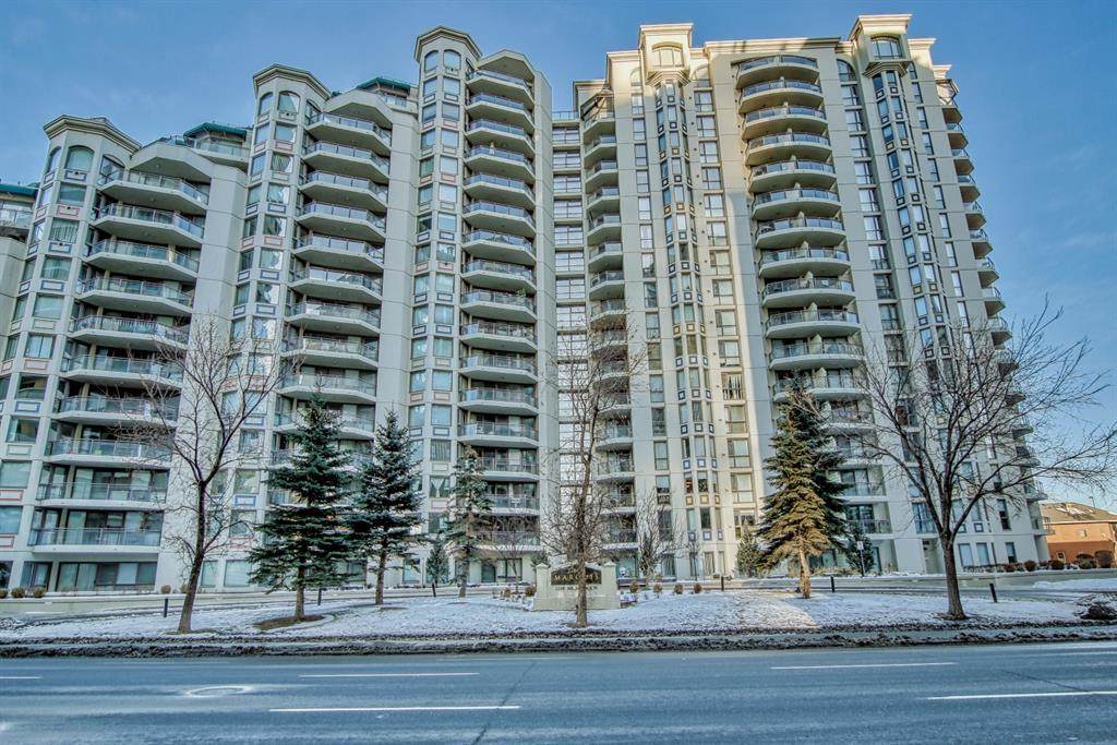1108 6 Avenue - Photo 1