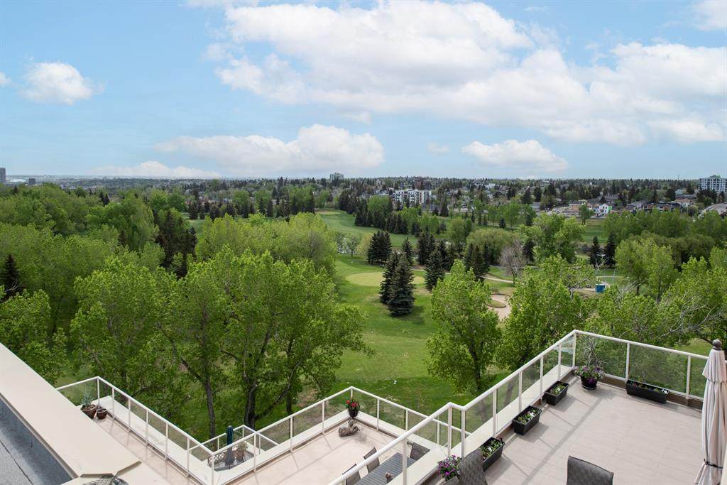24 Hemlock Crescent - Photo 1