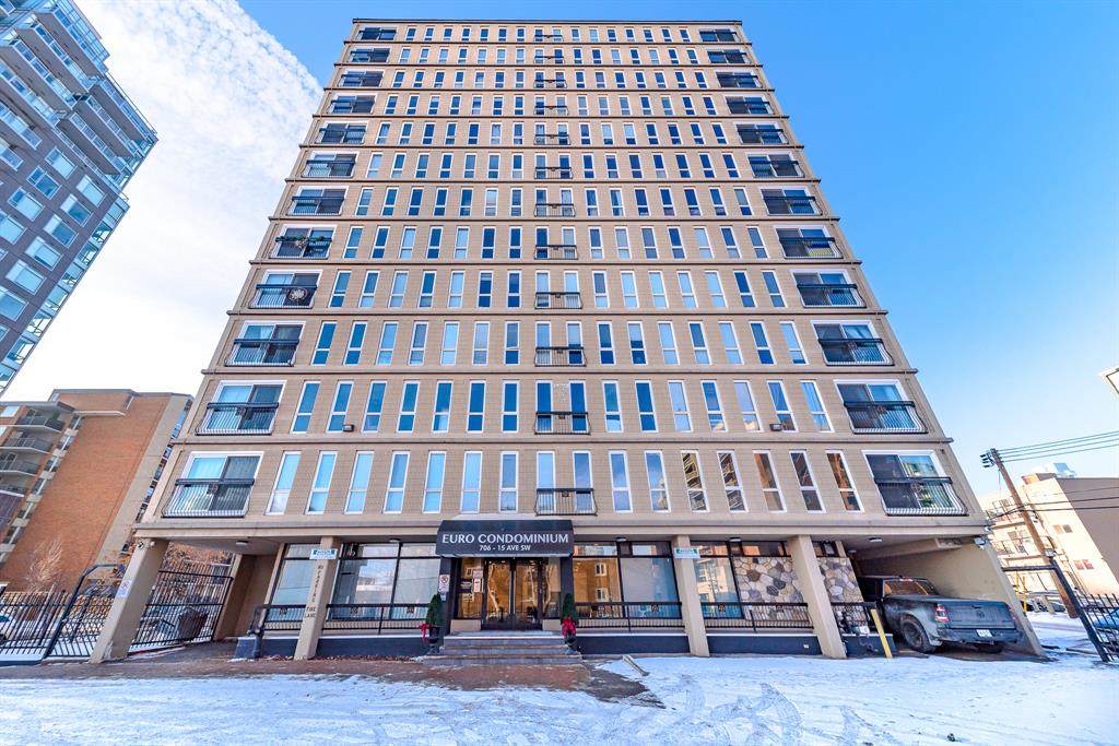 706 15 Avenue - Photo 1