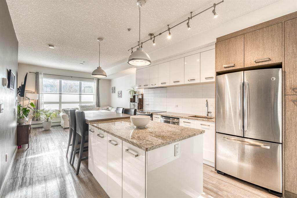 811 5 Street - Photo 1