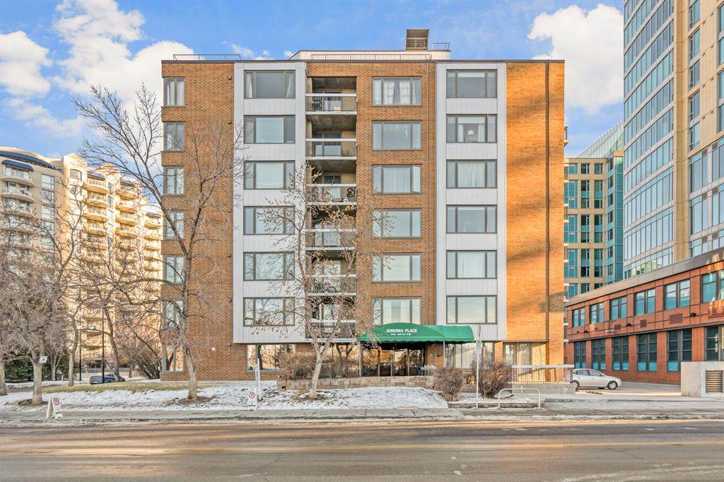 310 8 Street - Photo 1